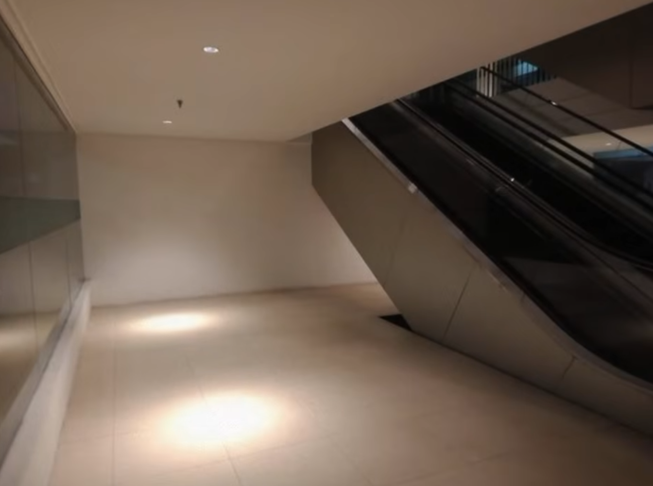 minimal elevator